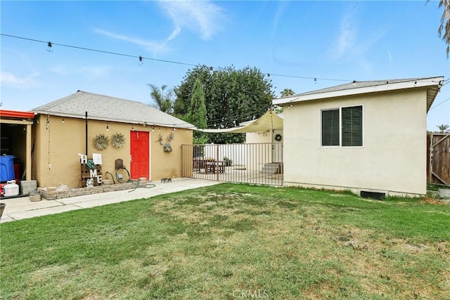 210 W Tichenor St, Compton, CA 90220 - view of yard with a patio