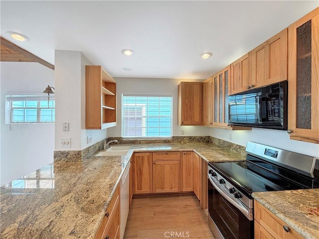 801 Nantasket Ct Unit B, San Diego, CA 92109 - kitchen with black microwave, electric range, healthy amount of natural light, light wood-style floors, and recessed lighting