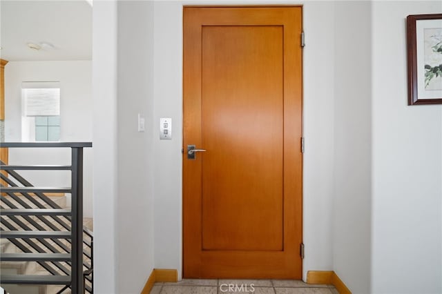 210 El Porto St, Manhattan Beach, CA 90266 - hallway with baseboards