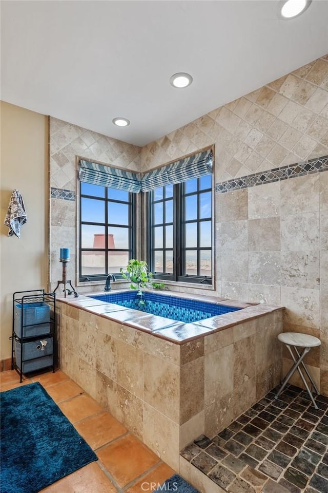 9075 Mesa Vista St, Apple Valley, CA 92308 - bathroom featuring recessed lighting