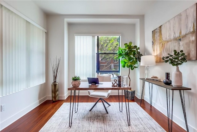 395 E 4th St Unit 13, Long Beach, CA 90802 - office space with wood finished floors and baseboards