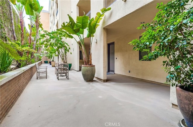 395 E 4th St Unit 13, Long Beach, CA 90802 - view of patio / terrace
