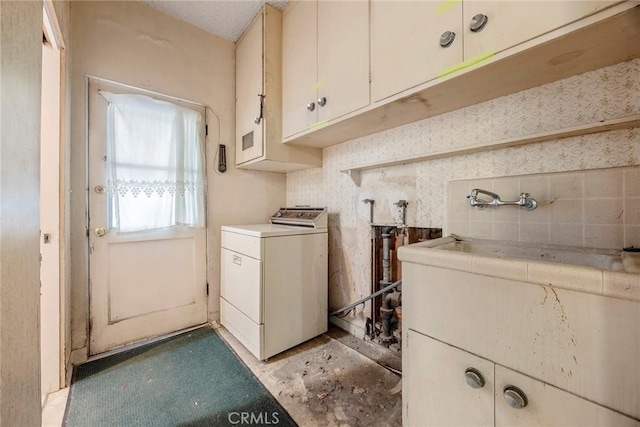 5426 Lakeview Ave, Yorba Linda, CA 92886 - laundry room featuring washer / clothes dryer and cabinet space