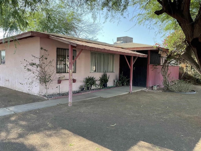 722 N Preston Dr E, Calexico, CA 92231 - view of front of house with stucco siding