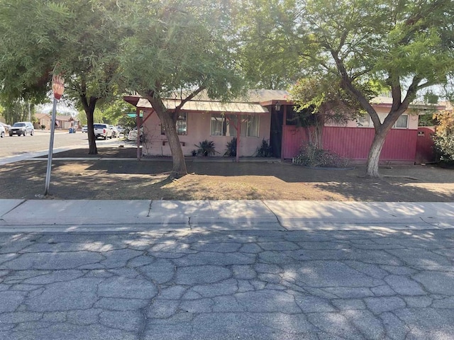 722 N Preston Dr E, Calexico, CA 92231 - view of front of house