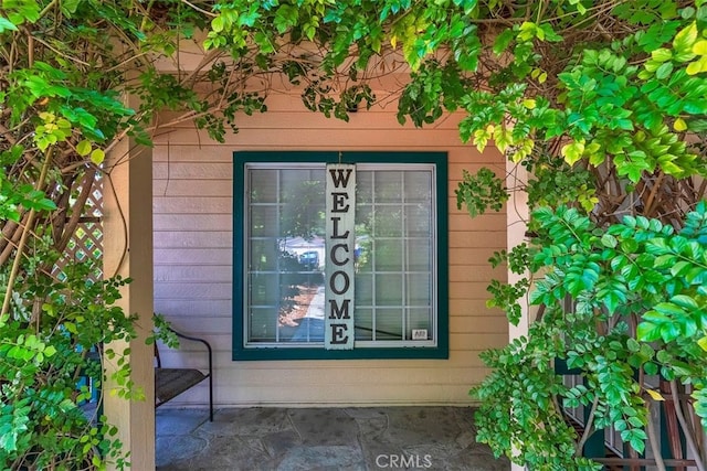 34638 The Farm Rd, Wildomar, CA 92595 - entrance to property