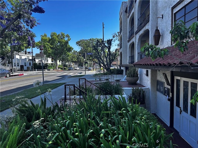 605 N Louise St Unit 106, Glendale, CA 91206 - view of property's community featuring a residential view