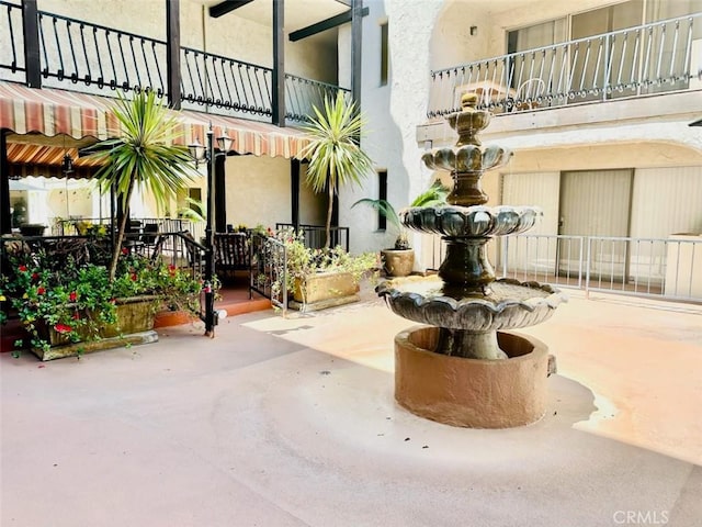 605 N Louise St Unit 106, Glendale, CA 91206 - patio / terrace with a patio area