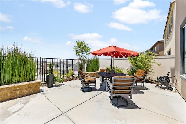 18106 Meridian Ln, Saugus, CA 91350 - fenced backyard featuring a patio area and outdoor dining area