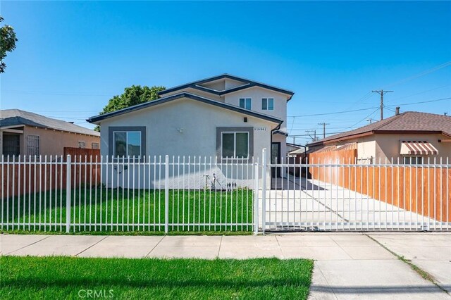 941 E 97th St, Los Angeles, CA 90002 - bungalow-style house with stucco siding