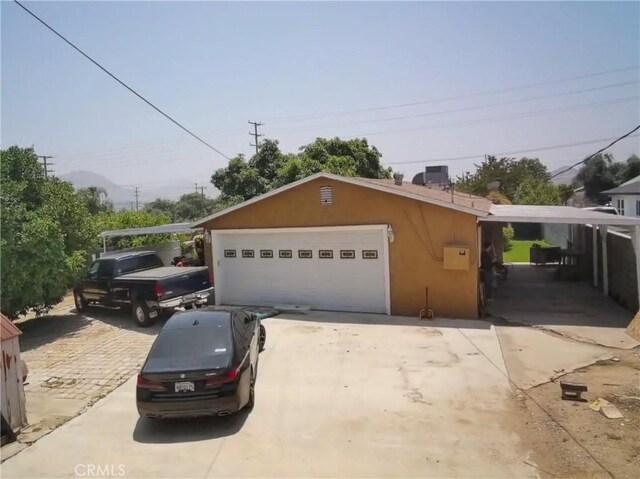 431 W M St, Colton, CA 92324 - garage with a detached garage