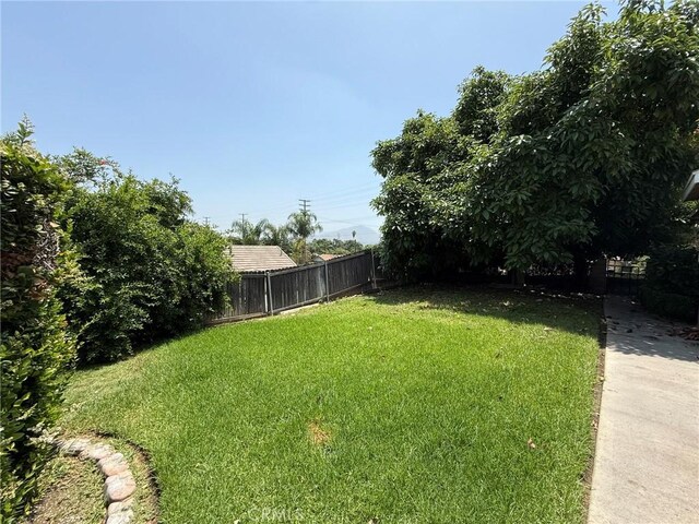 431 W M St, Colton, CA 92324 - view of yard