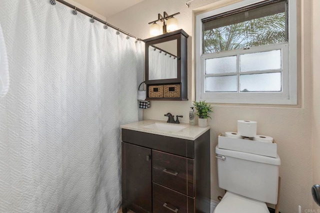 642 Carlsbad St, Spring Valley, CA 91977 - full bath featuring toilet and vanity