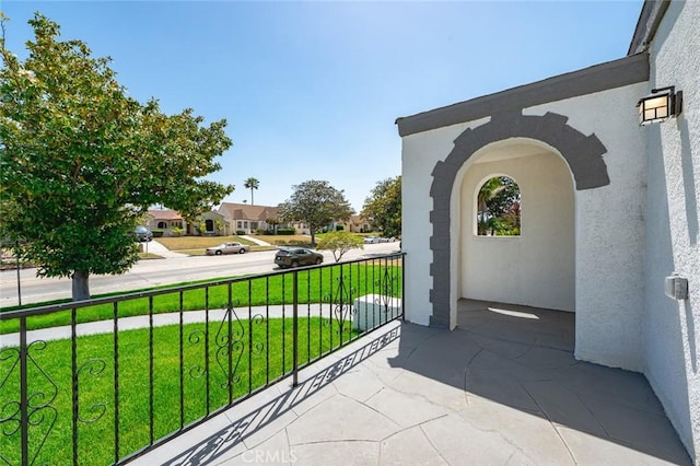 7513 S Cimarron St, Los Angeles, CA 90047 - view of patio / terrace featuring a residential view