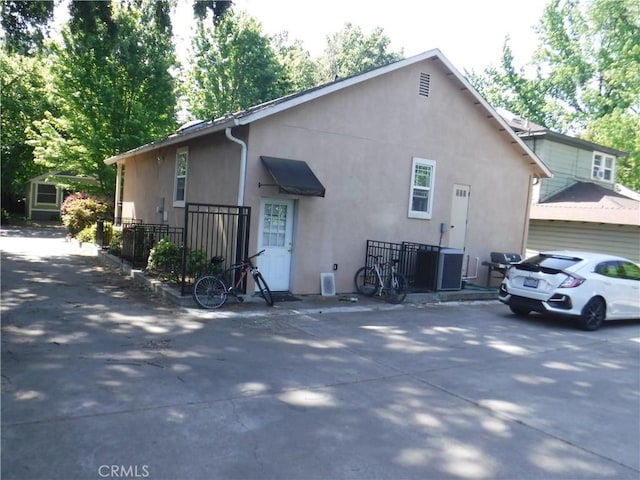 480 E 3rd St, Chico, CA 95928 - view of front of property with stucco siding
