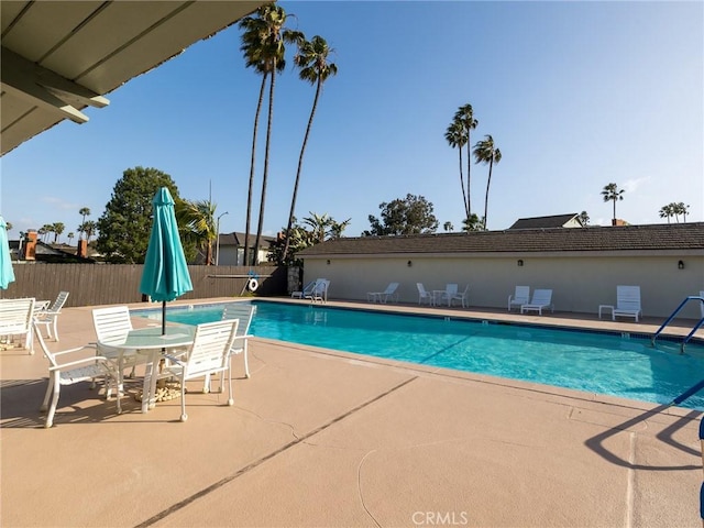 22652 Nadine Cir Unit A, Torrance, CA 90505 - community pool with a patio area
