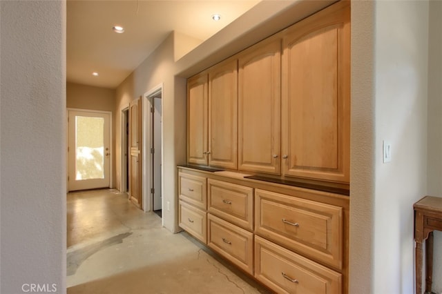 42625 Red Top Mountain Ct, Coarsegold, CA 93614 - hall with concrete floors and recessed lighting