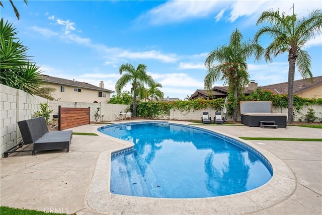 3550 Goldenrod Cir, Seal Beach, CA 90740 - view of swimming pool featuring a hot tub, a patio area, and a fenced backyard