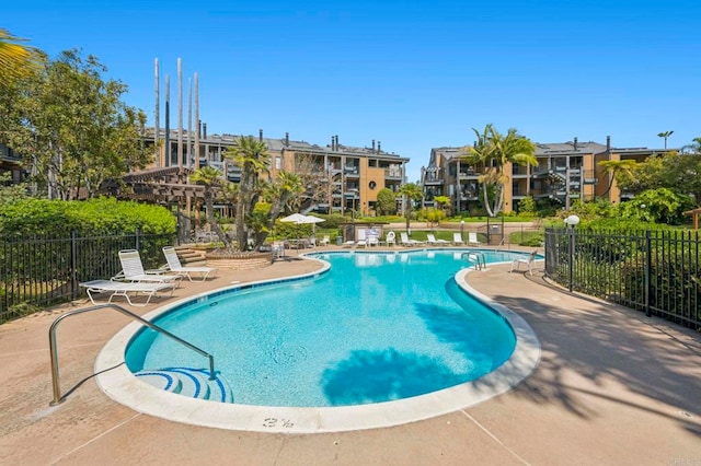4006 Layang Layang Cir Unit E, Carlsbad, CA 92008 - community pool featuring a patio area