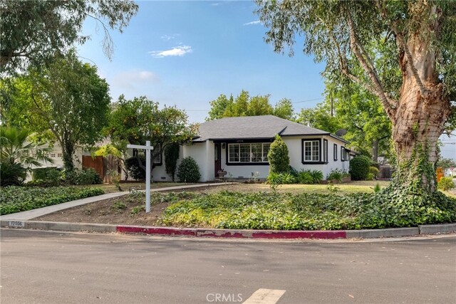17556 Tribune St, Granada Hills, CA 91344 - ranch-style home with stucco siding