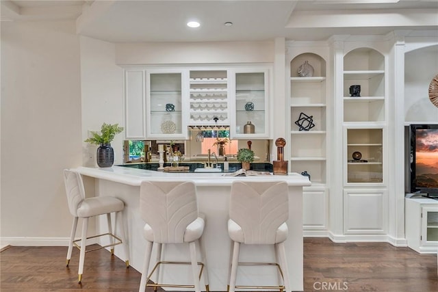 1768 Oakwood Ave, Arcadia, CA 91006 - indoor wet bar featuring dark wood finished floors and recessed lighting