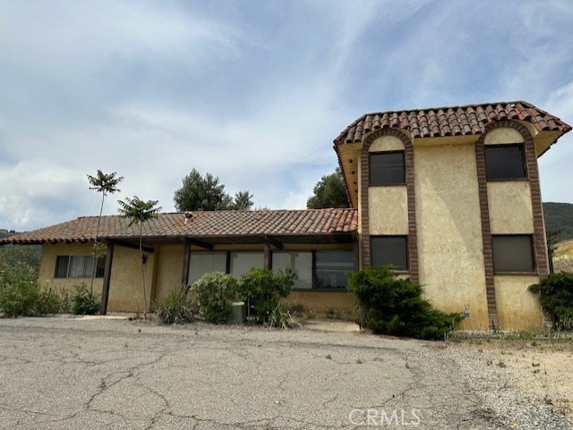 28450 6th St, Temecula, CA 92590 - view of front of property featuring stucco siding and a tiled roof
