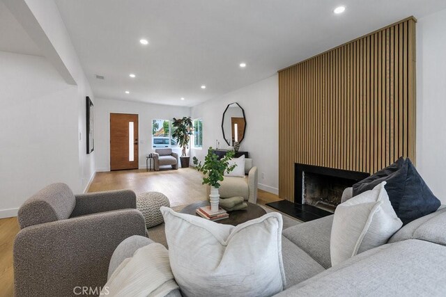 5116 E Wardlow Rd, Long Beach, CA 90808 - photo 8