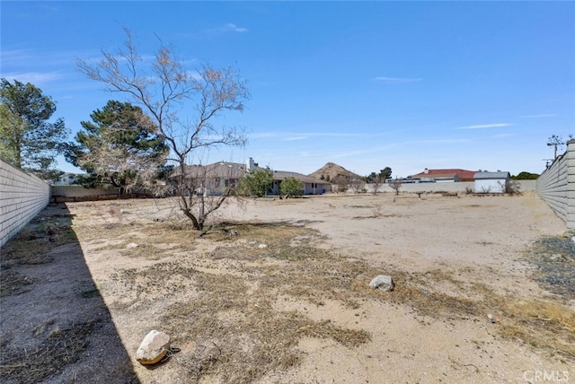 16635 Wintun Rd, Apple Valley, CA 92307 - view of yard