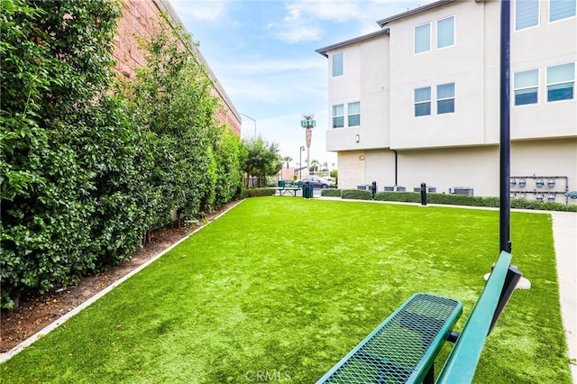 1914 W Bushell St, Anaheim, CA 92805 - view of grassy yard
