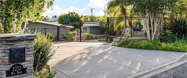 2212 Rim Rd, Duarte, CA 91008 - surrounding community with a gate