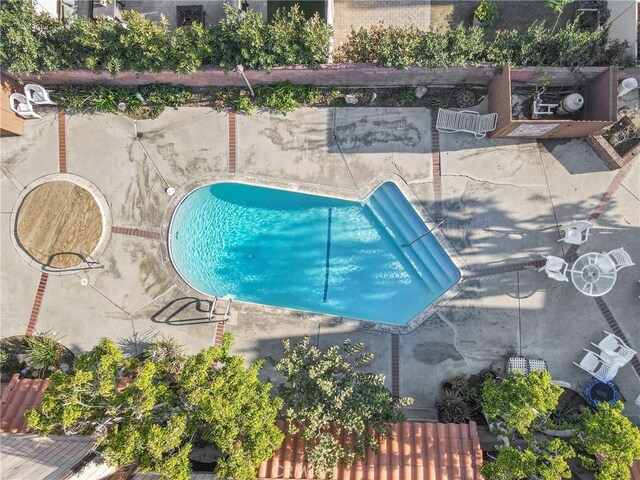 9414 Moonbeam Ave Unit 18, Panorama City, CA 91402 - view of pool featuring a patio area