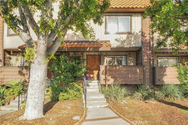 9414 Moonbeam Ave Unit 18, Panorama City, CA 91402 - view of front of property featuring a tile roof