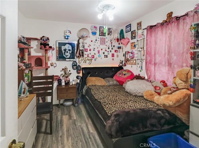 119 W 61st St, Los Angeles, CA 90003 - bedroom with wood finished floors