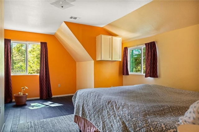 186 Hemlock Dr, Lake Arrowhead, CA 92352 - bedroom featuring hardwood / wood-style floors, vaulted ceiling, and baseboards