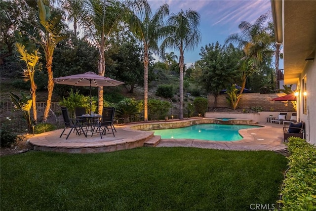 25815 Forsythe Way, Stevenson Ranch, CA 91381 - view of swimming pool featuring a patio area and a pool with connected hot tub