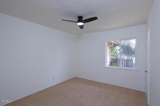 5020 Carolyn Way, Glendale, CA 91214 - empty room with light carpet and a ceiling fan