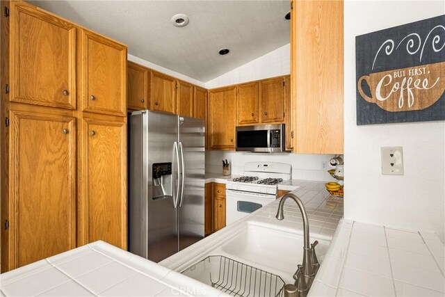 335 Chaumont Cir, Lake Forest, CA 92610 - photo 17