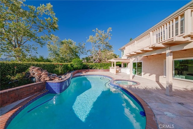 27591 Cenajo, Mission Viejo, CA 92691 - view of swimming pool with a patio and a pool with connected hot tub