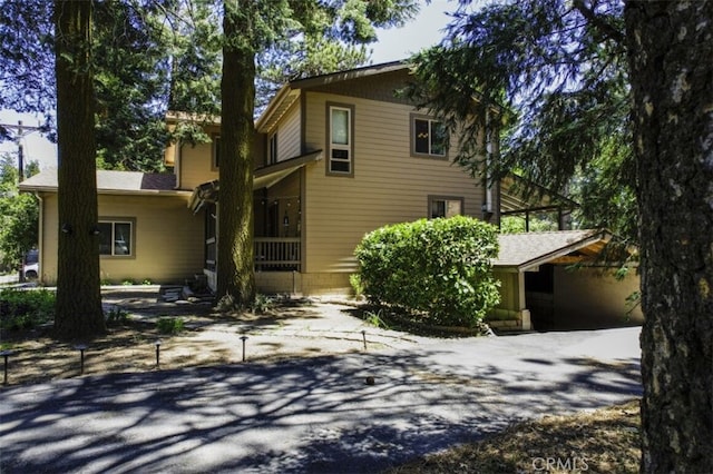 21645 Jobs Peak Rd, Cedarpines Park, CA 92322 - view of front of property with asphalt driveway