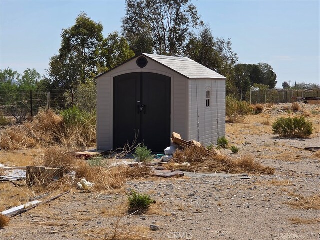 9933 Midway Ave, Lucerne Valley, CA 92356 - photo 23