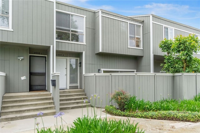 2900 S Greenville S Unit H, Santa Ana, CA 92704 - view of townhome / multi-family property