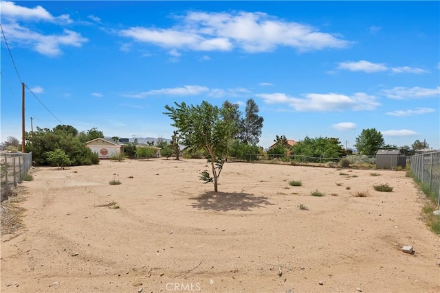 9614 Peach Ave, Hesperia, CA 92345 - view of yard
