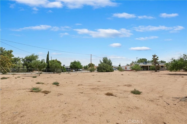 9614 Peach Ave, Hesperia, CA 92345 - view of yard