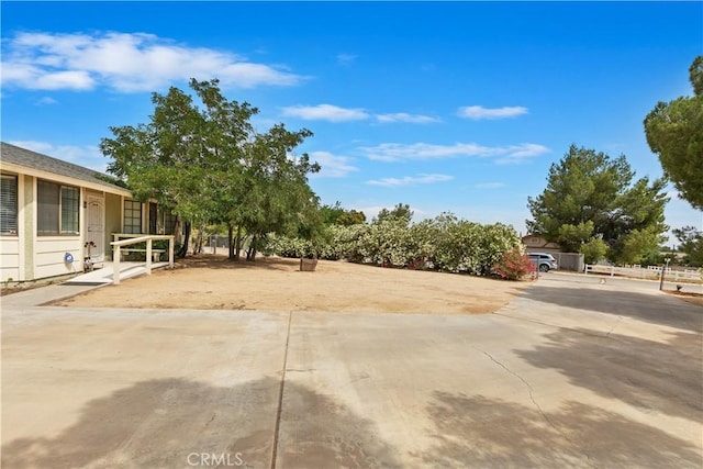 9614 Peach Ave, Hesperia, CA 92345 - view of yard