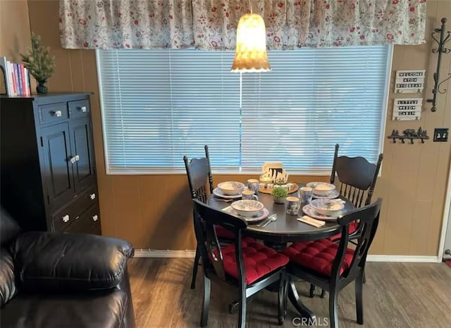 918 W Aeroplane Blvd, Big Bear City, CA 92314 - dining area featuring baseboards, wood finished floors, and plenty of natural light