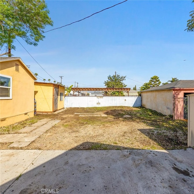11100 S Normandie Ave, Los Angeles, CA 90044 - view of yard with a patio area