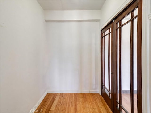 1030 E Ocean Blvd Unit 403, Long Beach, CA 90802 - foyer entrance with light wood-style flooring and baseboards