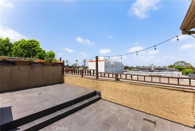 11831 Courtleigh Dr Unit 202, Los Angeles, CA 90066 - photo 14