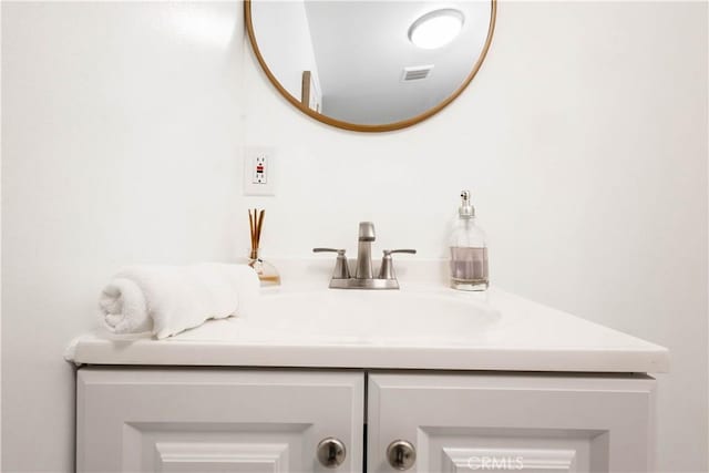 3720 S St Andrews Pl, Los Angeles, CA 90018 - bathroom with vanity