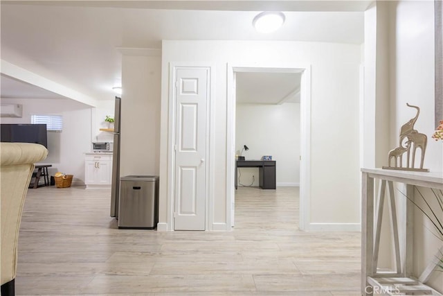 3720 S St Andrews Pl, Los Angeles, CA 90018 - hall featuring light wood-type flooring and baseboards